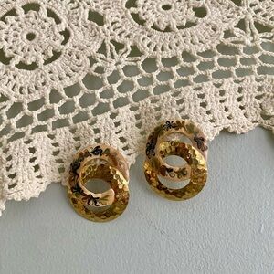 Elegant Gold Hoop Earrings